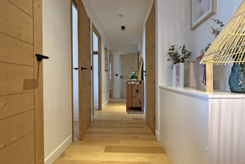 photo_4b2456335e9e98a989f1d0b7b8095643