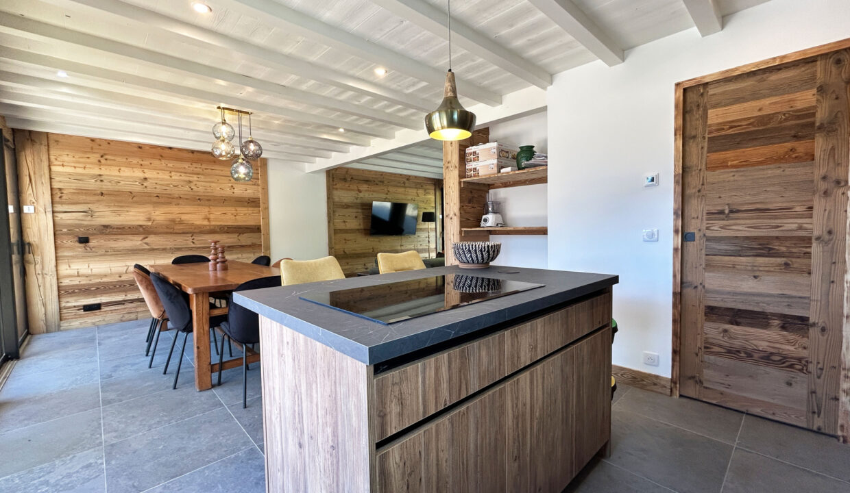 photo_725984e2f4ef7fa77d3de18ace728595