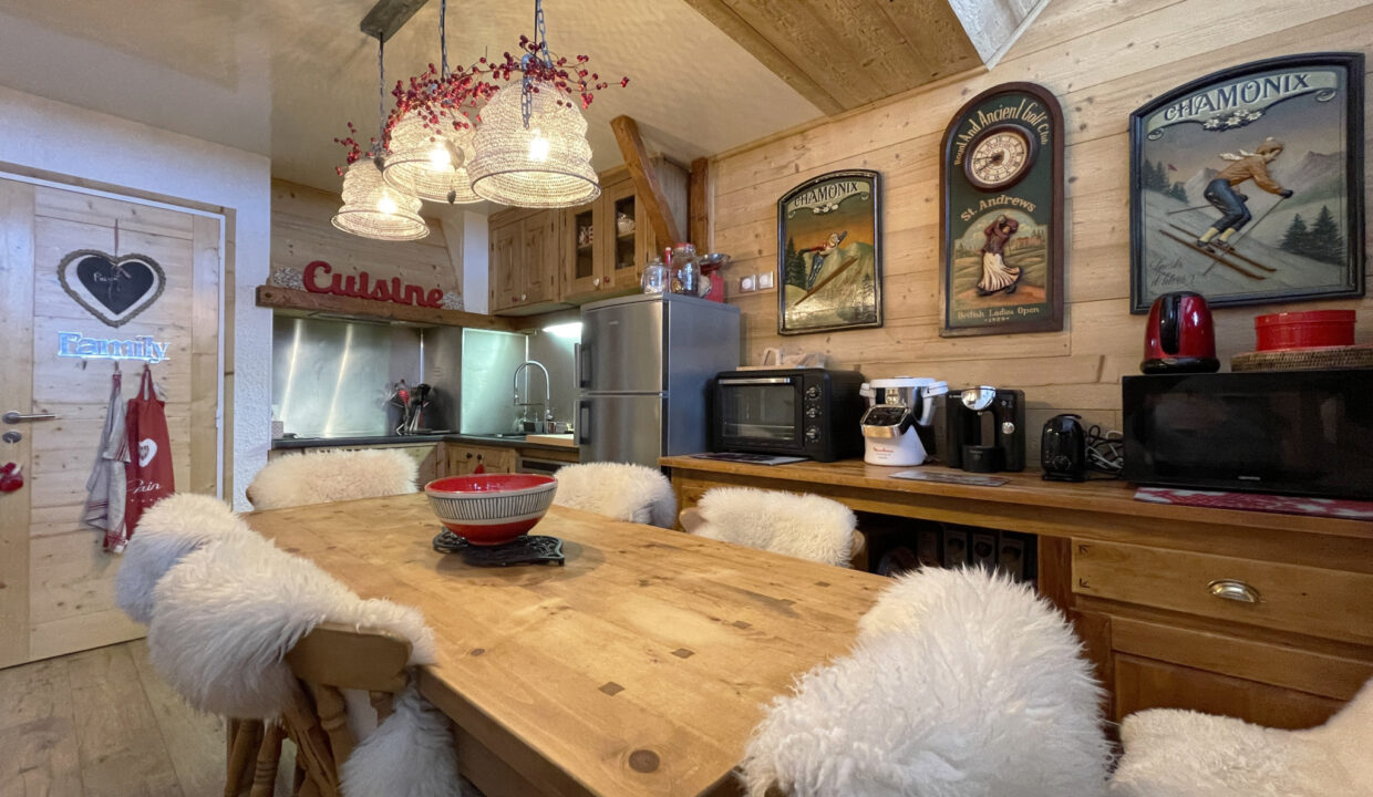 photo_a8cb027be42b316cd24705a2d0dab545