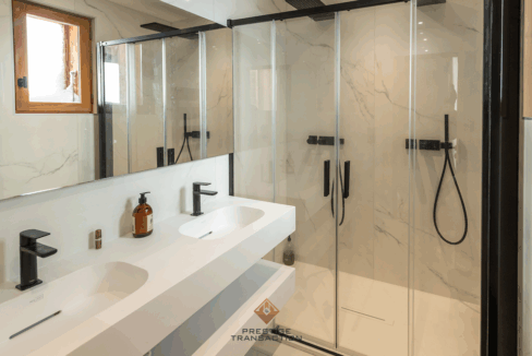 photo_1d1918f6cb125e98bacc5e2de47e9dac