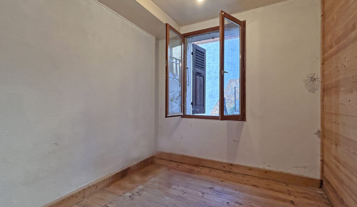 photo_4b9f7e73e0c9c171a70e9582c8890182