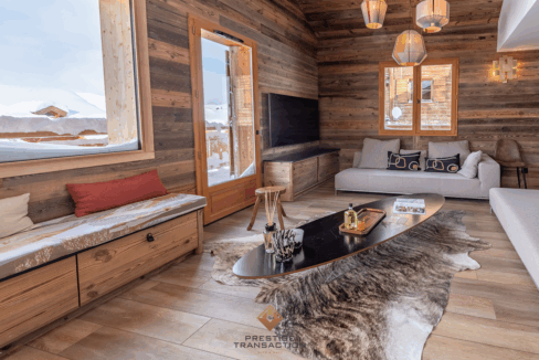 photo_67e057a614adf139fdf9264350f4f897