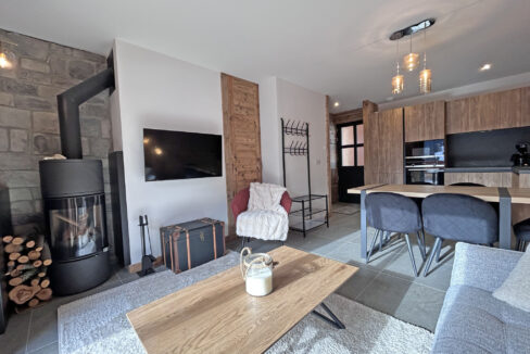 photo_98c579a4f5f35a33d7ba1de849d64242